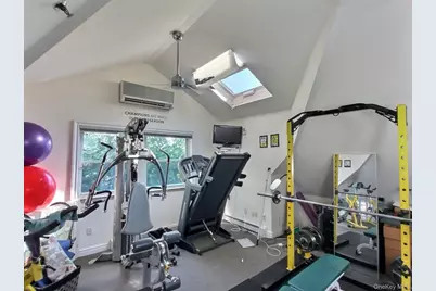 467 Susan Court, West Hempstead, NY 11552 - Photo 27