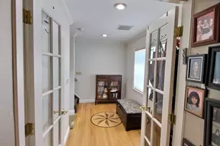 467 Susan Ct, West Hempstead, NY 11552 - Photo 17