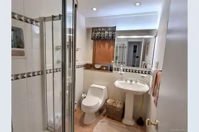 467 Susan Court, West Hempstead, NY 11552 - Photo 39