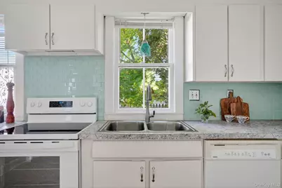 176 S Grand Avenue, Poughkeepsie, NY 12603 - Photo 11