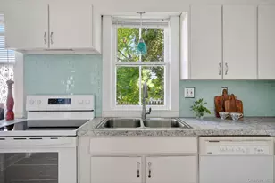 176 S Grand Ave, Poughkeepsie, NY 12603 - Photo 11