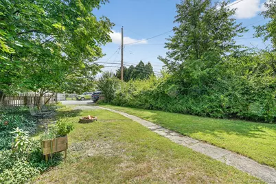 176 S Grand Avenue, Poughkeepsie, NY 12603 - Photo 17