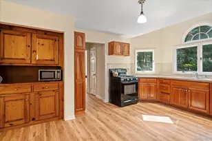 136 Private Rd, Shoreham, NY 11786 - Photo 11