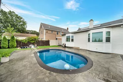 149 Cardinal Road, Levittown, NY 11756 - Photo 23