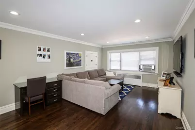 309 Main Street #Unit D, Roslyn, NY 11576 - Photo 9