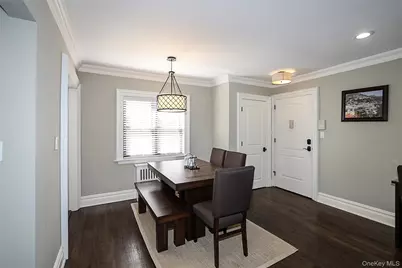 309 Main Street #Unit D, Roslyn, NY 11576 - Photo 7