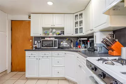 249 N Macquesten Parkway, Mount Vernon, NY 10550 - Photo 13