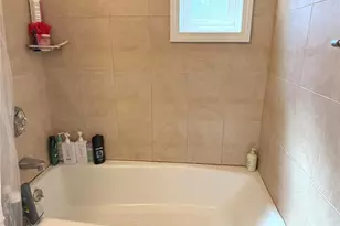 224-65 Kingsbury Ave, Bayside, NY 11364 - Photo 15