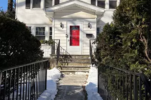 306 Hutchinson Blvd, Fleetwood, NY 10552 - Photo 1