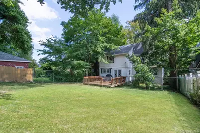 306 Hutchinson Boulevard, Fleetwood, NY 10552 - Photo 19