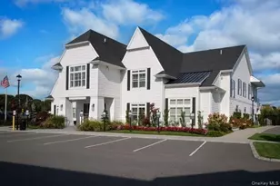 300 Sutton Ct, Mount Sinai, NY 11766 - Photo 3