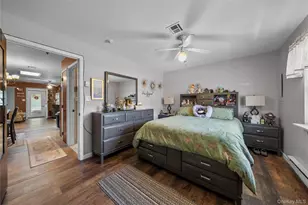 227 Blackpool Ct, Ridge, NY 11961 - Photo 5