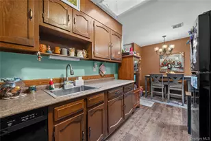 227 Blackpool Ct, Ridge, NY 11961 - Photo 9