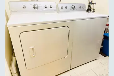 68-09 242nd Street #33A, Little Neck, NY 11362 - Photo 11