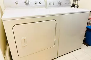 68-09 242nd St, Little Neck, NY 11362 - Photo 11