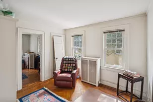 21 Connecticut Ave, Freeport, NY 11520 - Photo 15