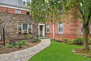 64 Pinewood Rd, Hartsdale, NY 10530 - Photo 3