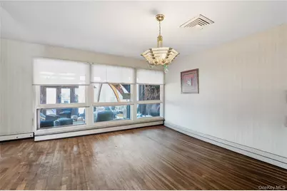 9 Beatrice Lane, Glen Cove, NY 11542 - Photo 17