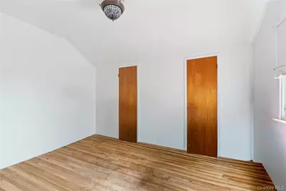 9 Beatrice Lane, Glen Cove, NY 11542 - Photo 15