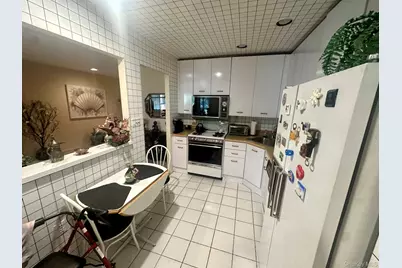 376 Central Avenue #3-V, Lawrence, NY 11559 - Photo 17