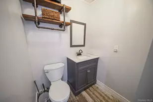 9 Carston St W, Selden, NY 11784 - Photo 21