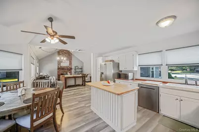 9 Carston Street W, Selden, NY 11784 - Photo 11