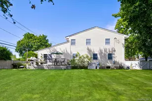 4 E Hill Dr, Smithtown, NY 11787 - Photo 31