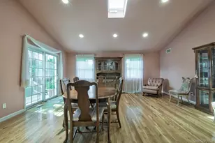 4 E Hill Dr, Smithtown, NY 11787 - Photo 21