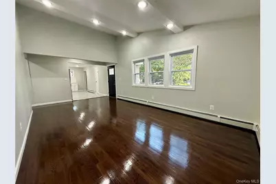 9 Holt Street, Amityville, NY 11701 - Photo 15