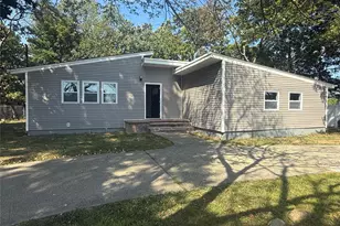 9 Holt St, Amityville, NY 11701 - Photo 41