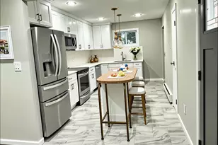 9 Holt St, Amityville, NY 11701 - Photo 3