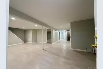 9 Holt Street, Amityville, NY 11701 - Photo 33