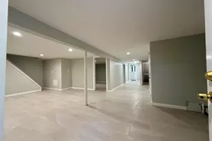 9 Holt St, Amityville, NY 11701 - Photo 33