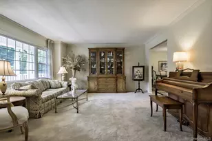 12 Foxdale Ct, Huntington Station, NY 11746 - Photo 9