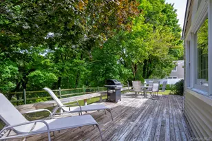 12 Foxdale Ct, Huntington Station, NY 11746 - Photo 19