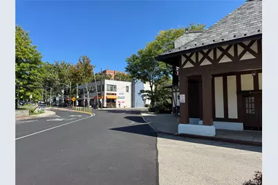 221 E Hartsdale Avenue, Hartsdale, NY 10530 - Photo 3