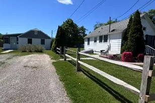 19 Carlson Ln, East Northport, NY 11731 - Photo 3