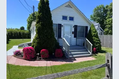 19 Carlson Lane, East Northport, NY 11731 - Photo 1