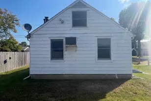 19 Carlson Ln, East Northport, NY 11731 - Photo 3