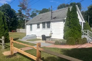 19 Carlson Ln, East Northport, NY 11731 - Photo 5