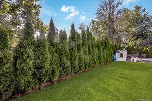 16 Rider Ave, Malverne, NY 11565 - Photo 31