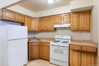 4204 Oneida Avenue, Bronx, NY 10470 - Photo 3