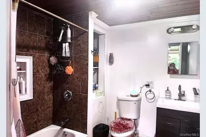 112 S Bedford Avenue, Islandia, NY 11749 - Photo 13