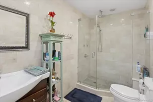 553 Amherst Dr, Woodmere, NY 11598 - Photo 25