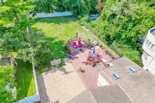 553 Amherst Dr, Woodmere, NY 11598 - Photo 37