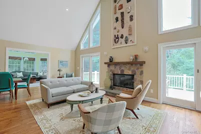 100 Old Farm Road N, Chappaqua, NY 10514 - Photo 5