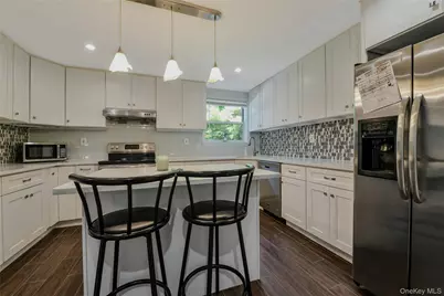 27 Upper Sheep Pasture Road, East Setauket, NY 11733 - Photo 7