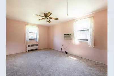 244-16 57 Drive #2nd Floor, Douglaston, NY 11362 - Photo 11