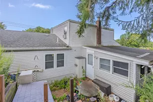 207 Sound Beach Blvd, Sound Beach, NY 11789 - Photo 33