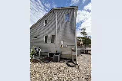 27 Newtown Court, Hampton Bays, NY 11946 - Photo 41